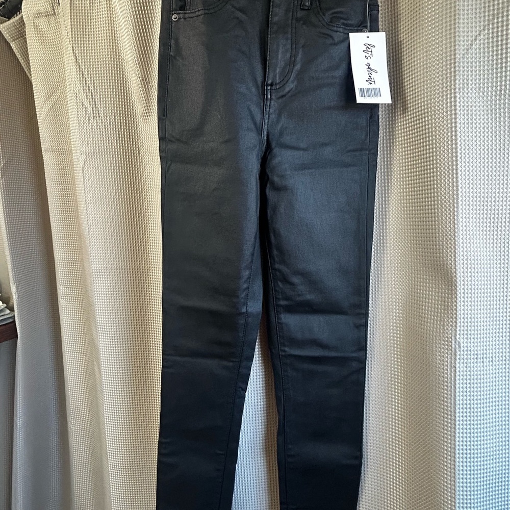 Black High-Waisted Women's Jeans